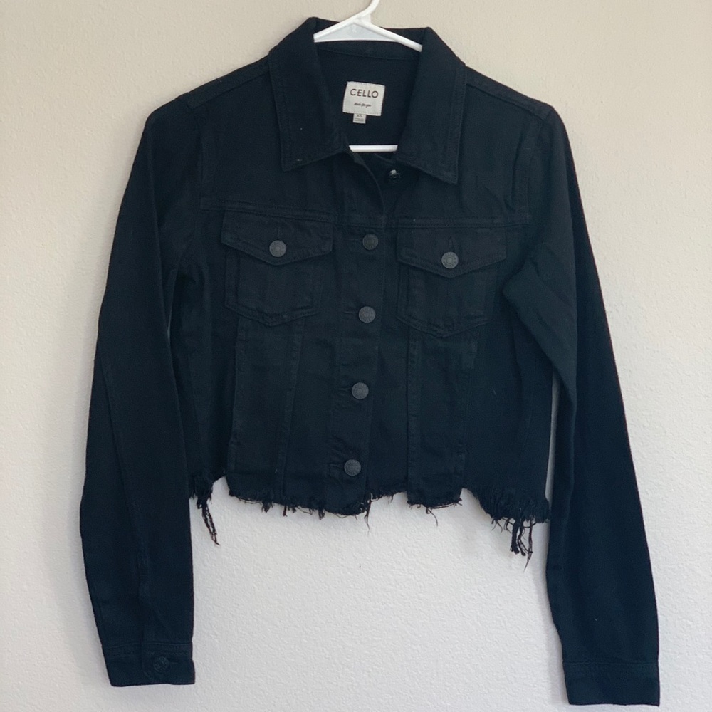 Denim Jacket With Frayed Hem / Black Wash
